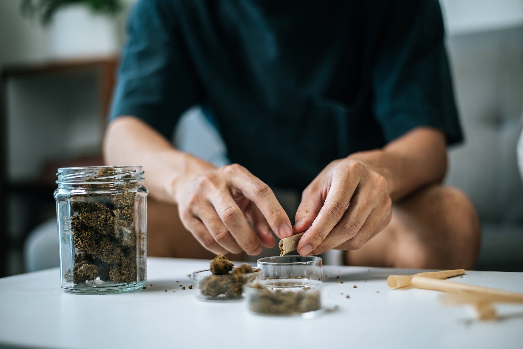 Why RAW Rolling Papers Are Better for Full Spectrum Highs Than Bleached Papers