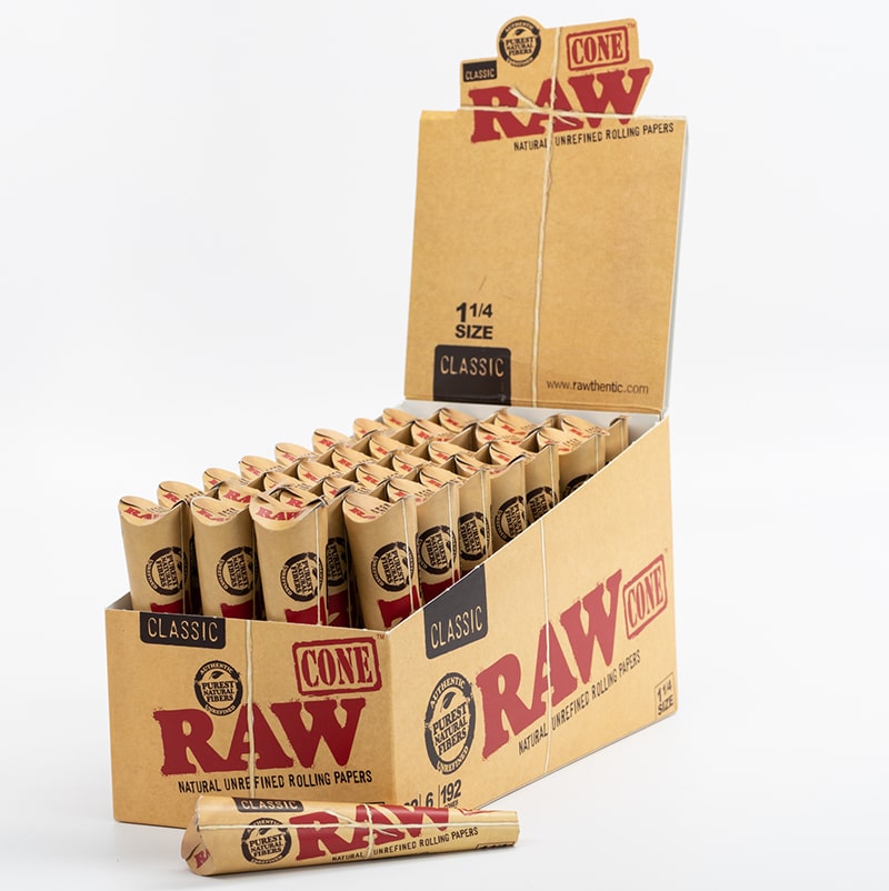 RAW Classic 1 1/4  Pre Rolled Cones- 6 Pack - Green Blazer